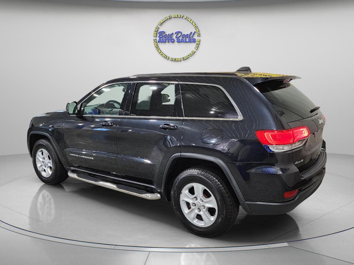 2016 Jeep Grand Cherokee Laredo photo 3