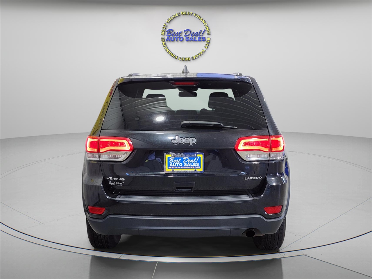 2016 Jeep Grand Cherokee Laredo photo 4
