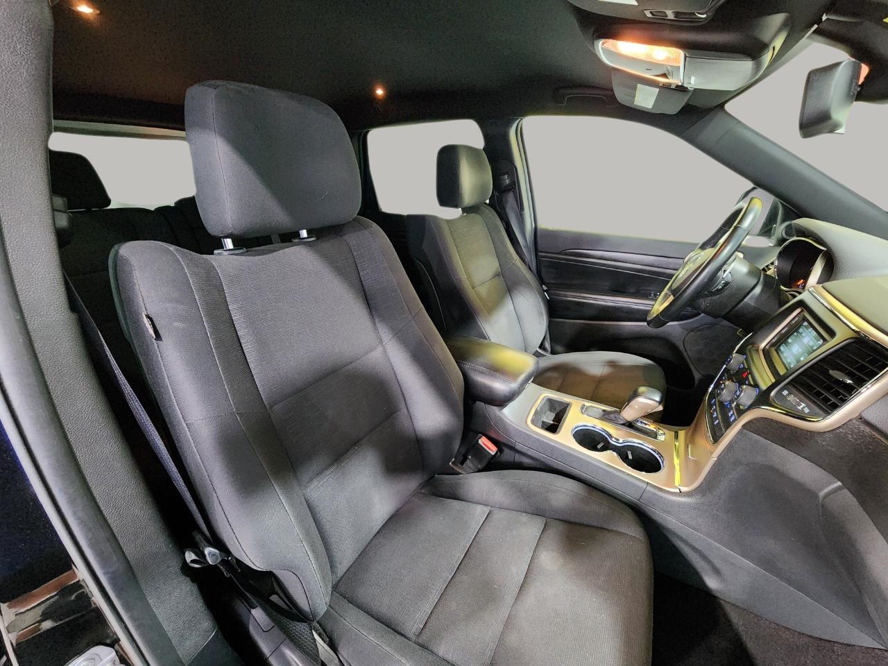 2016 Jeep Grand Cherokee Laredo photo 19