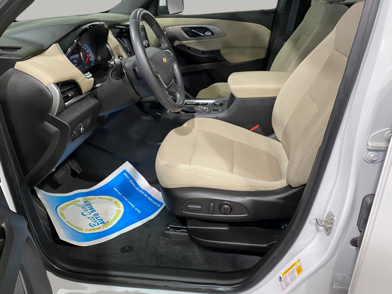 Chevrolet Traverse LT Cloth FWD 2022 Chevrolet Traverse LT Cloth FWD 2022
