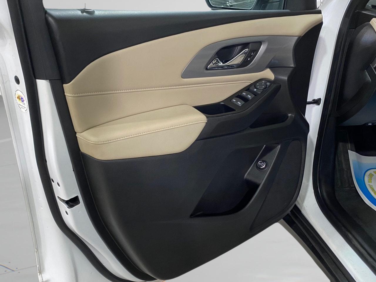 Chevrolet Traverse LT Cloth FWD 2022 Chevrolet Traverse LT Cloth FWD 2022