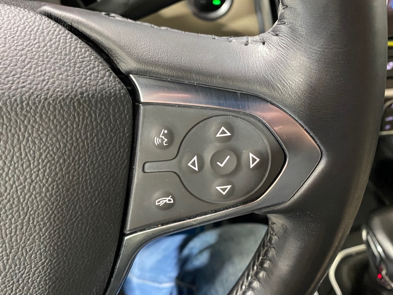 Chevrolet Traverse LT Cloth FWD 2022 Chevrolet Traverse LT Cloth FWD 2022