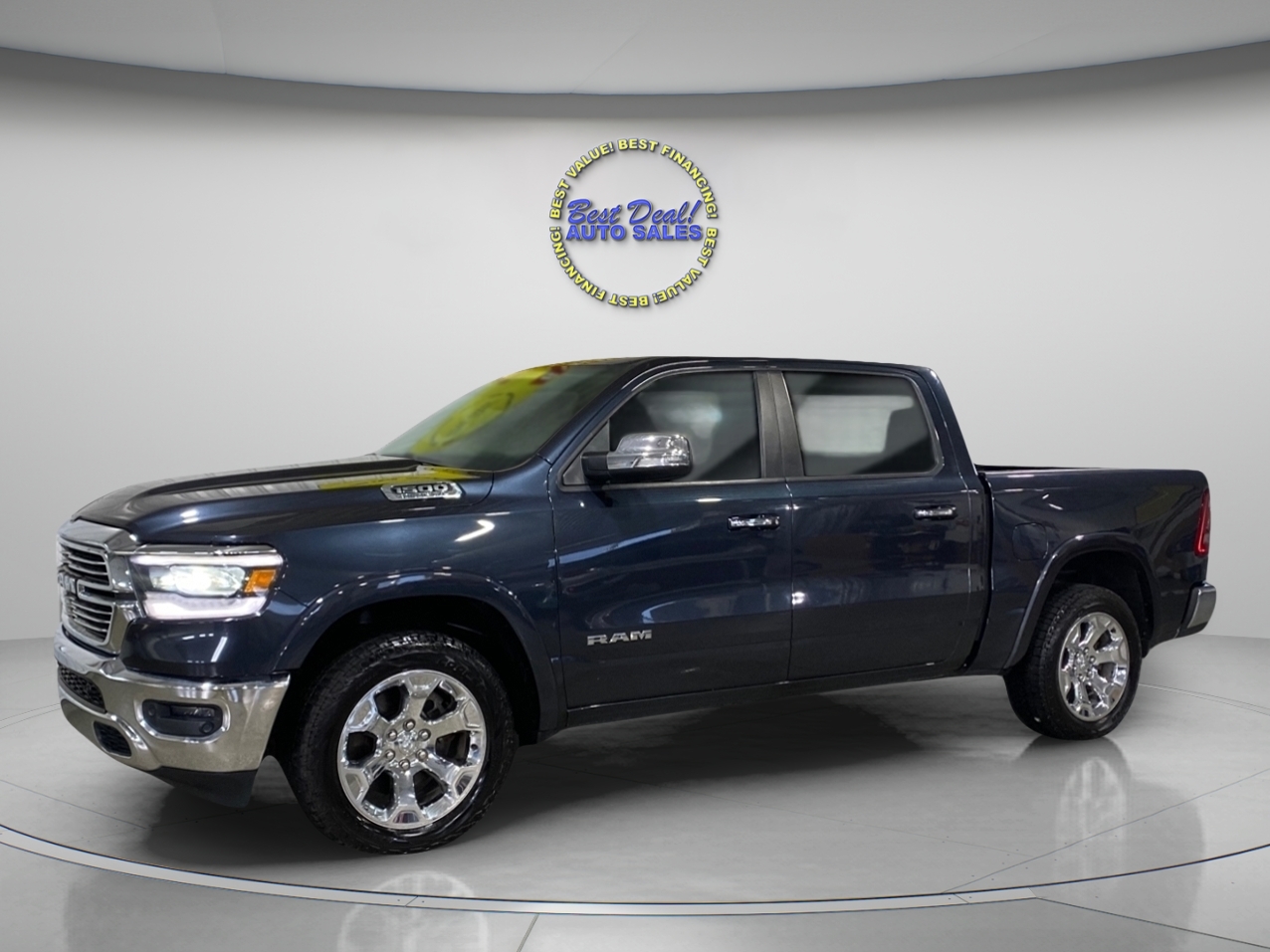 RAM 1500 Laramie Crew Cab SWB 4WD 2019