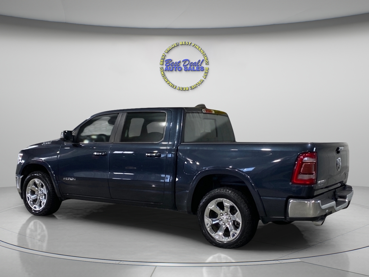 RAM 1500 Laramie Crew Cab SWB 4WD 2019