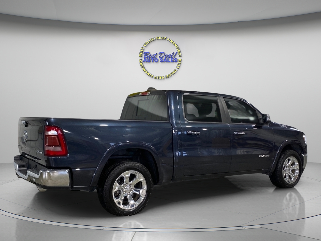 RAM 1500 Laramie Crew Cab SWB 4WD 2019