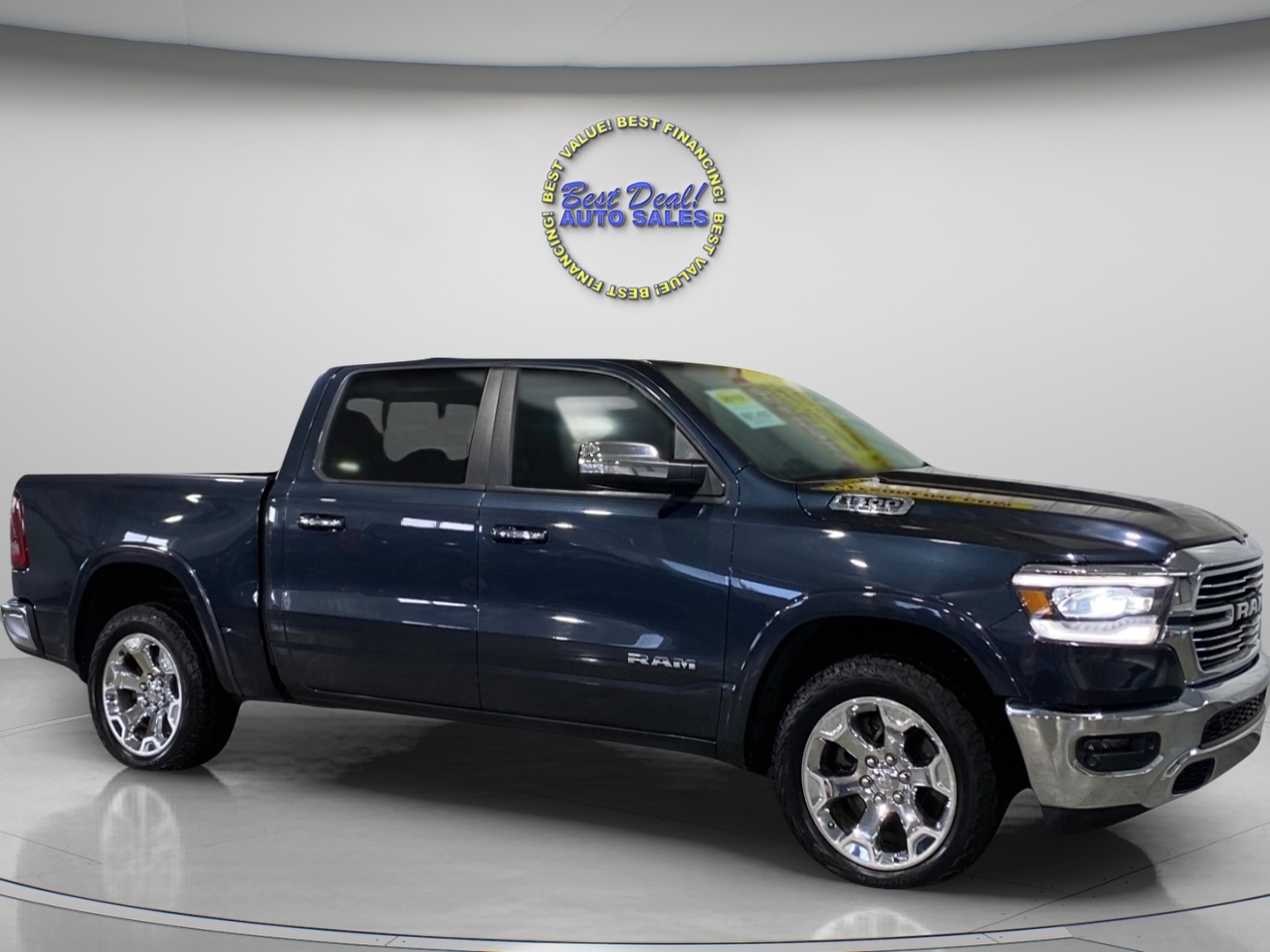 RAM 1500 Laramie Crew Cab SWB 4WD 2019