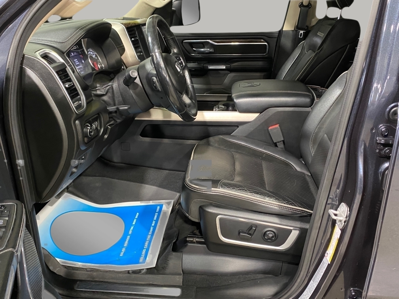 RAM 1500 Laramie Crew Cab SWB 4WD 2019