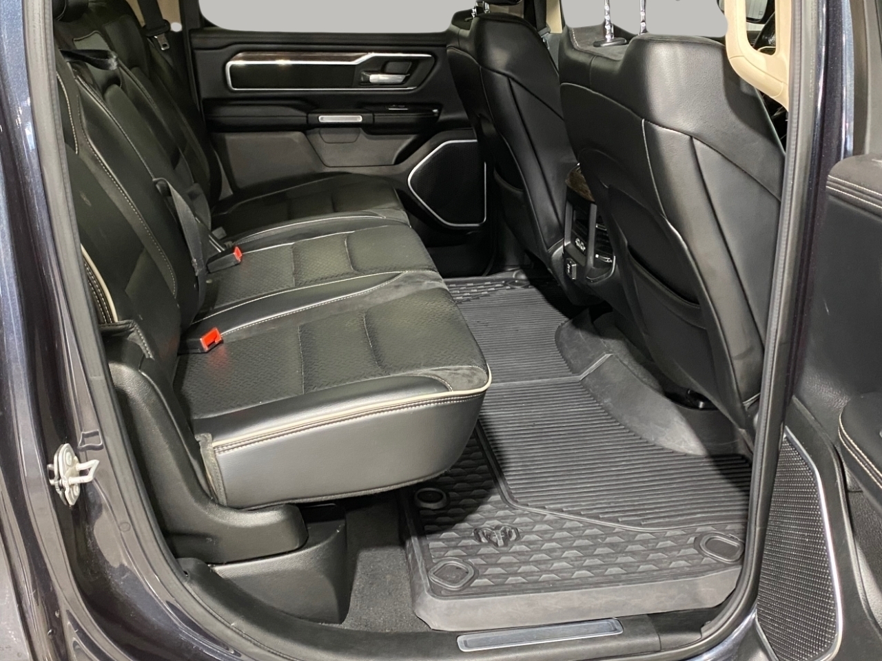 RAM 1500 Laramie Crew Cab SWB 4WD 2019