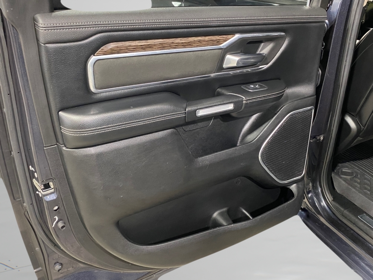 RAM 1500 Laramie Crew Cab SWB 4WD 2019