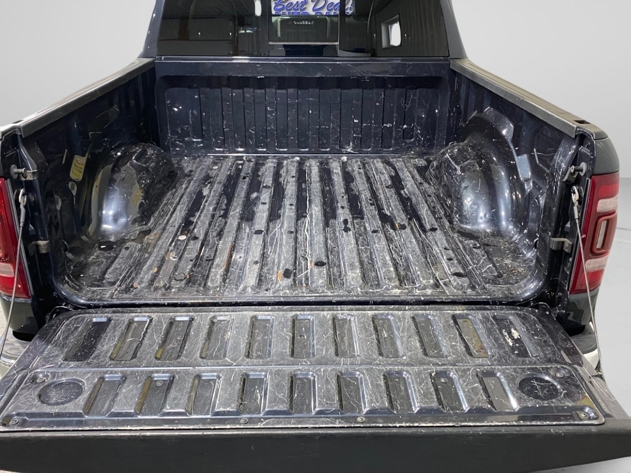 RAM 1500 Laramie Crew Cab SWB 4WD 2019