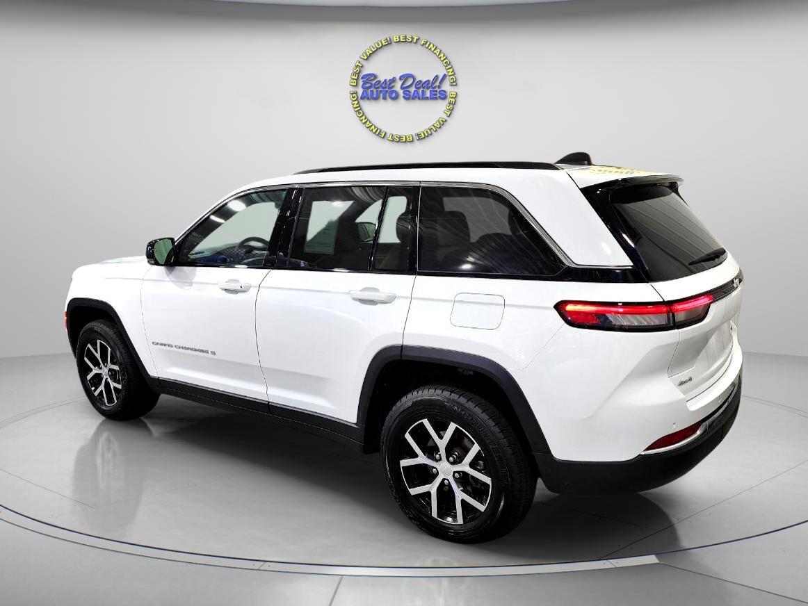 2024 Jeep Grand Cherokee Limited photo 2