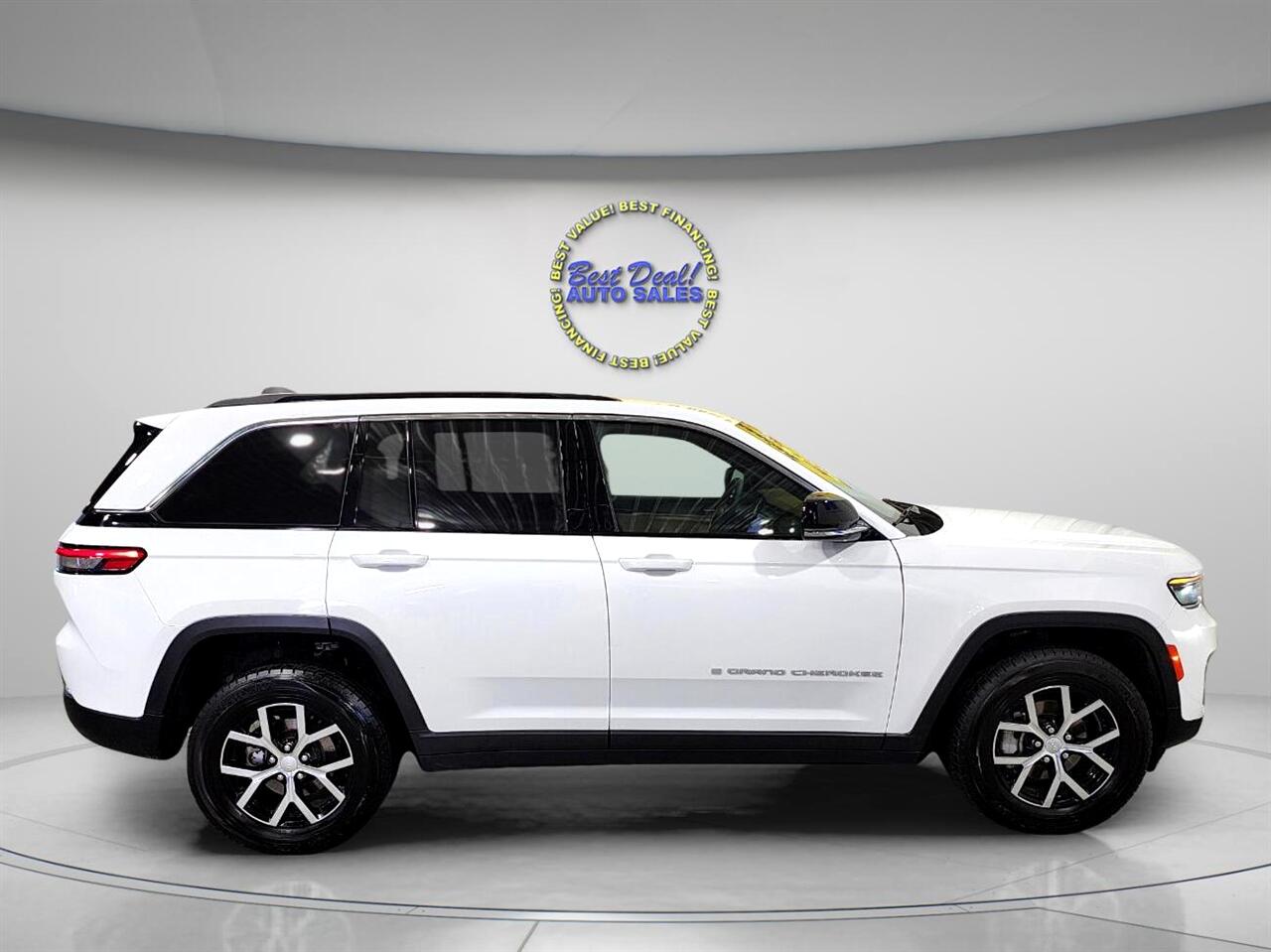 2024 Jeep Grand Cherokee Limited photo 5