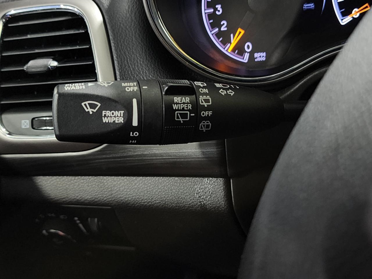 2021 Jeep Grand Cherokee Laredo E photo 15