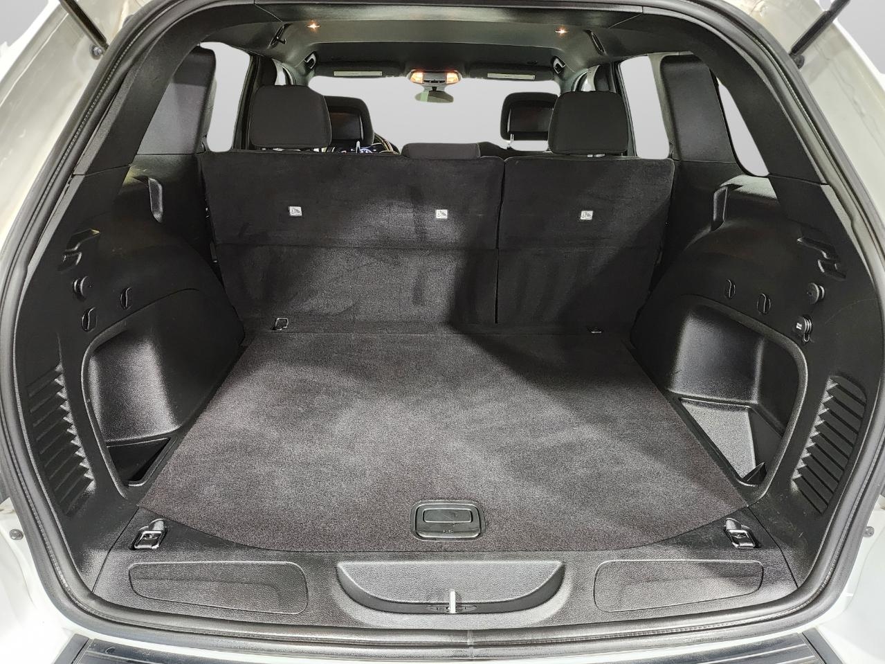 2021 Jeep Grand Cherokee Laredo E photo 27