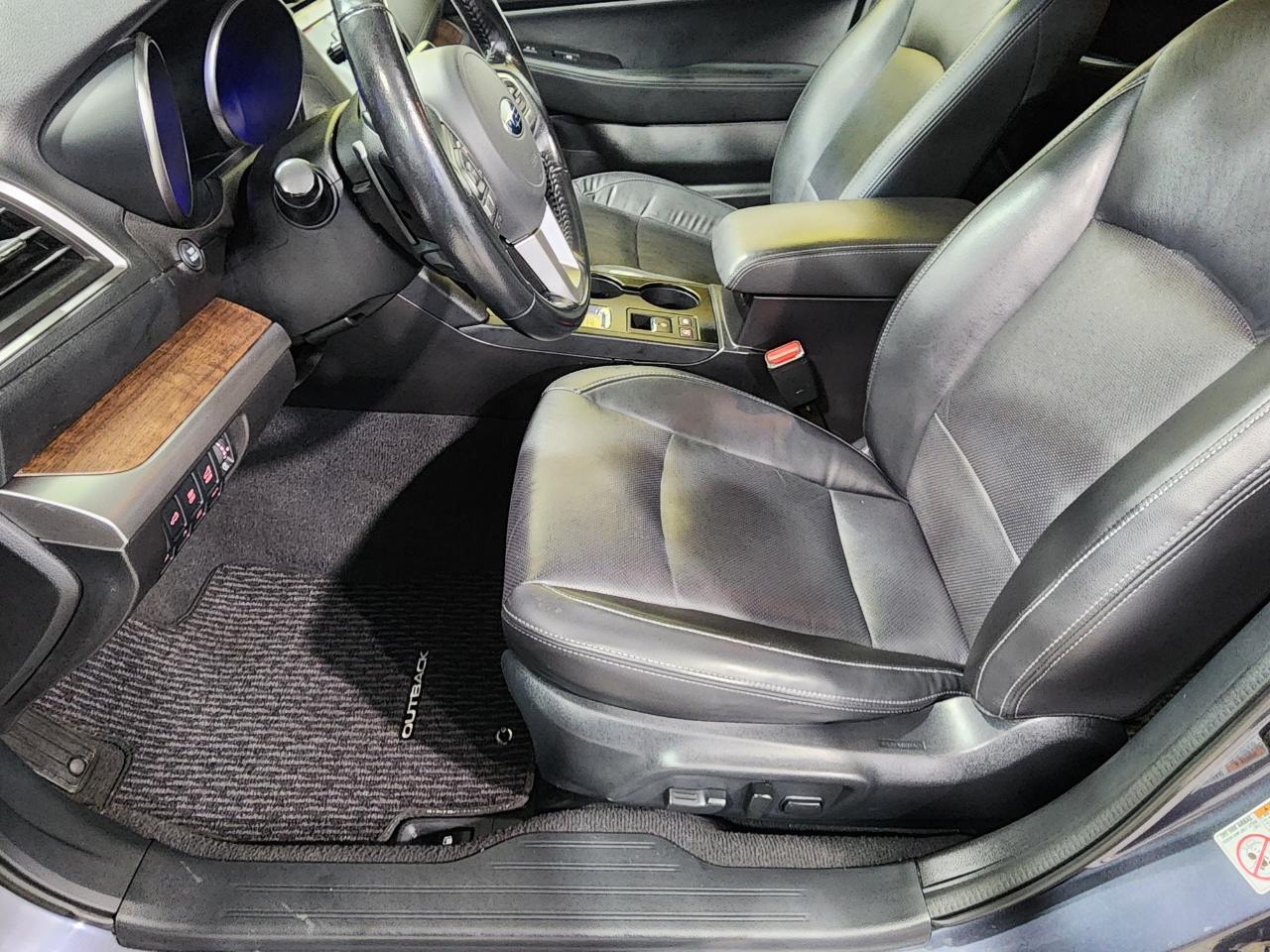 2016 Subaru Outback 2.5i Limited photo 12