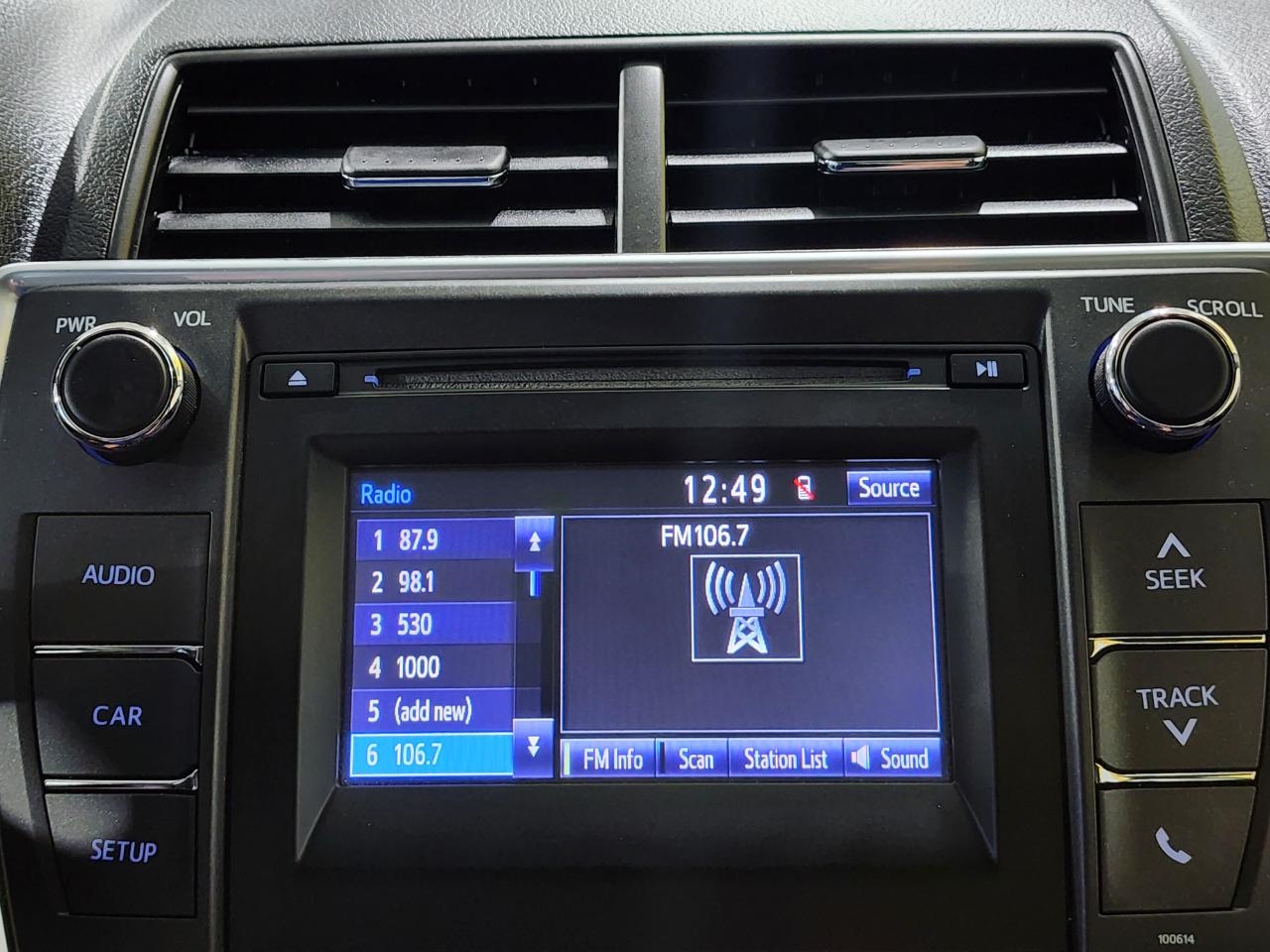 2017 Toyota Camry LE photo 15