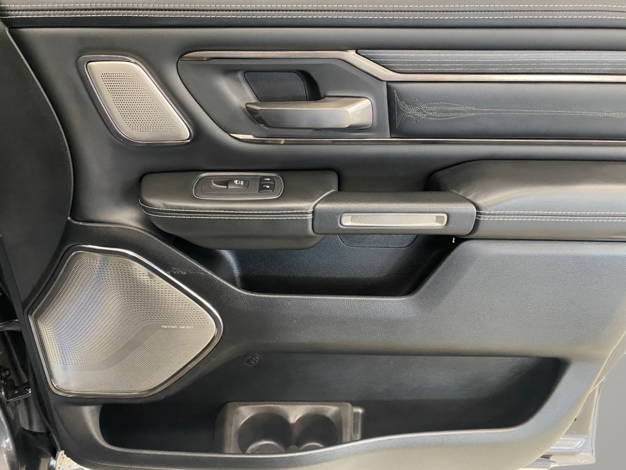 RAM 1500 Limited Crew Cab SWB 4WD 2019