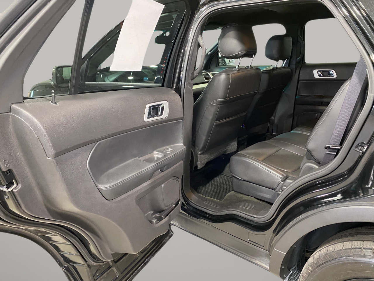 2015 Ford Explorer XLT photo 6