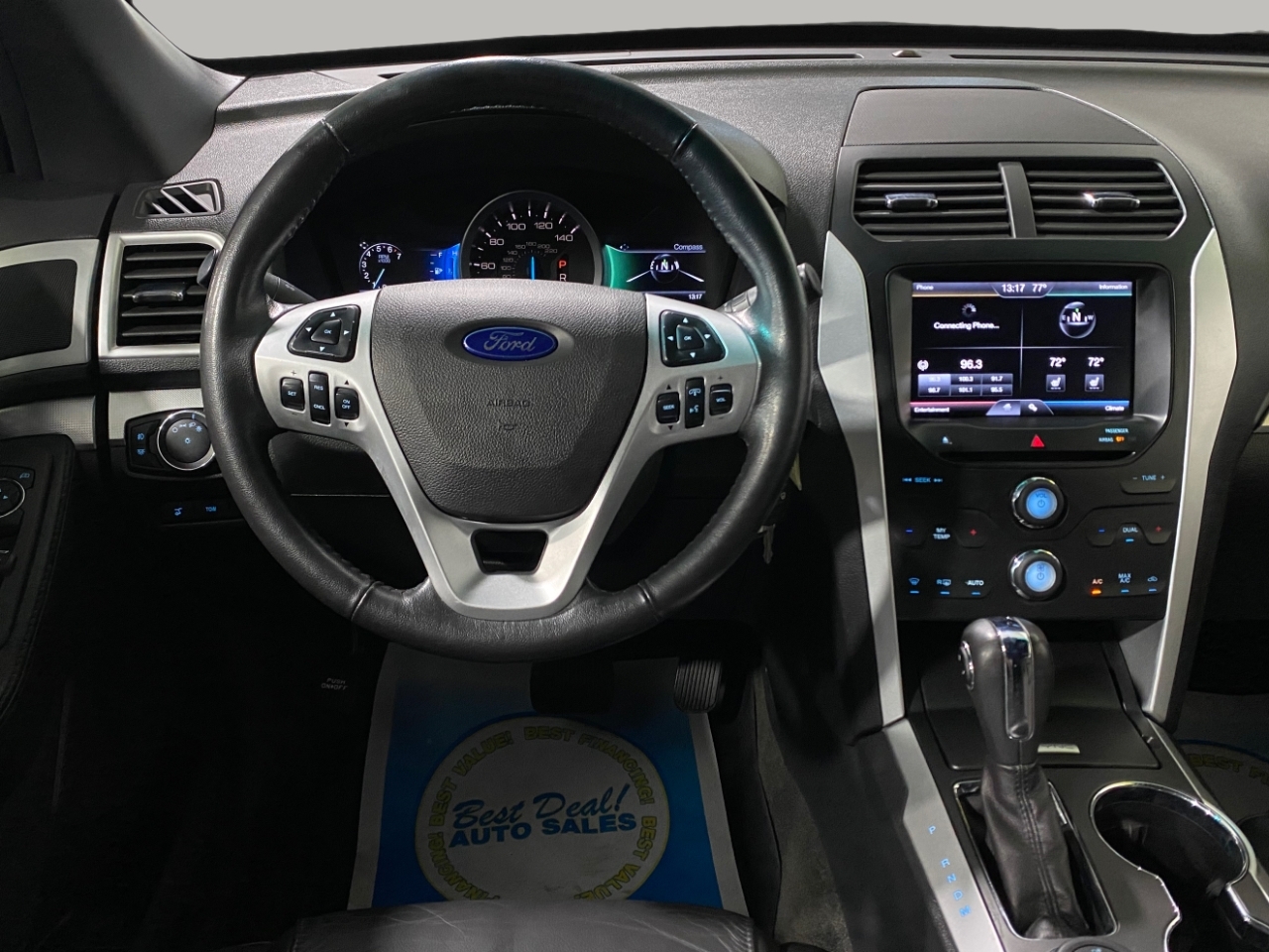 2015 Ford Explorer XLT photo 10
