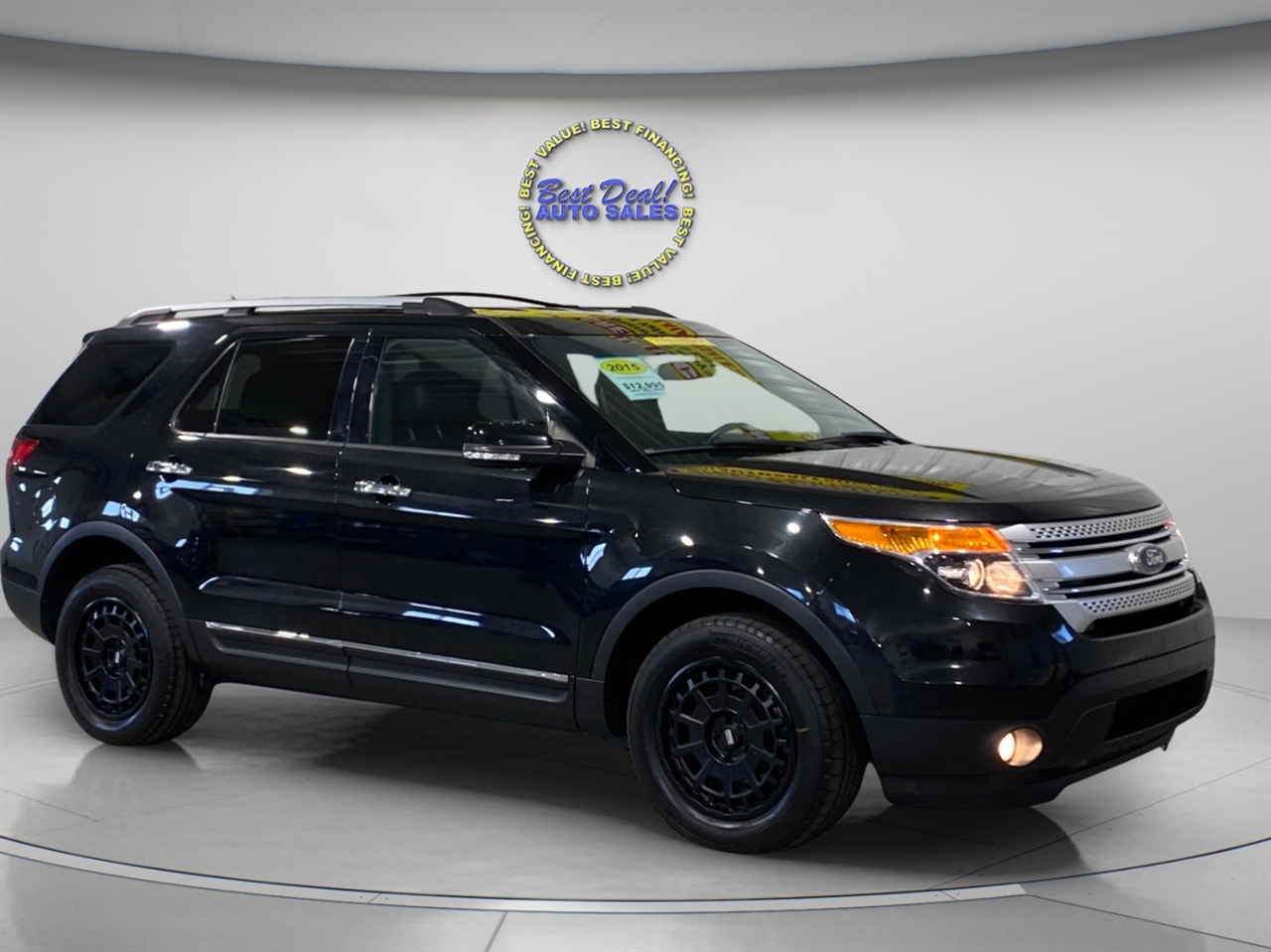 2015 Ford Explorer XLT photo 17