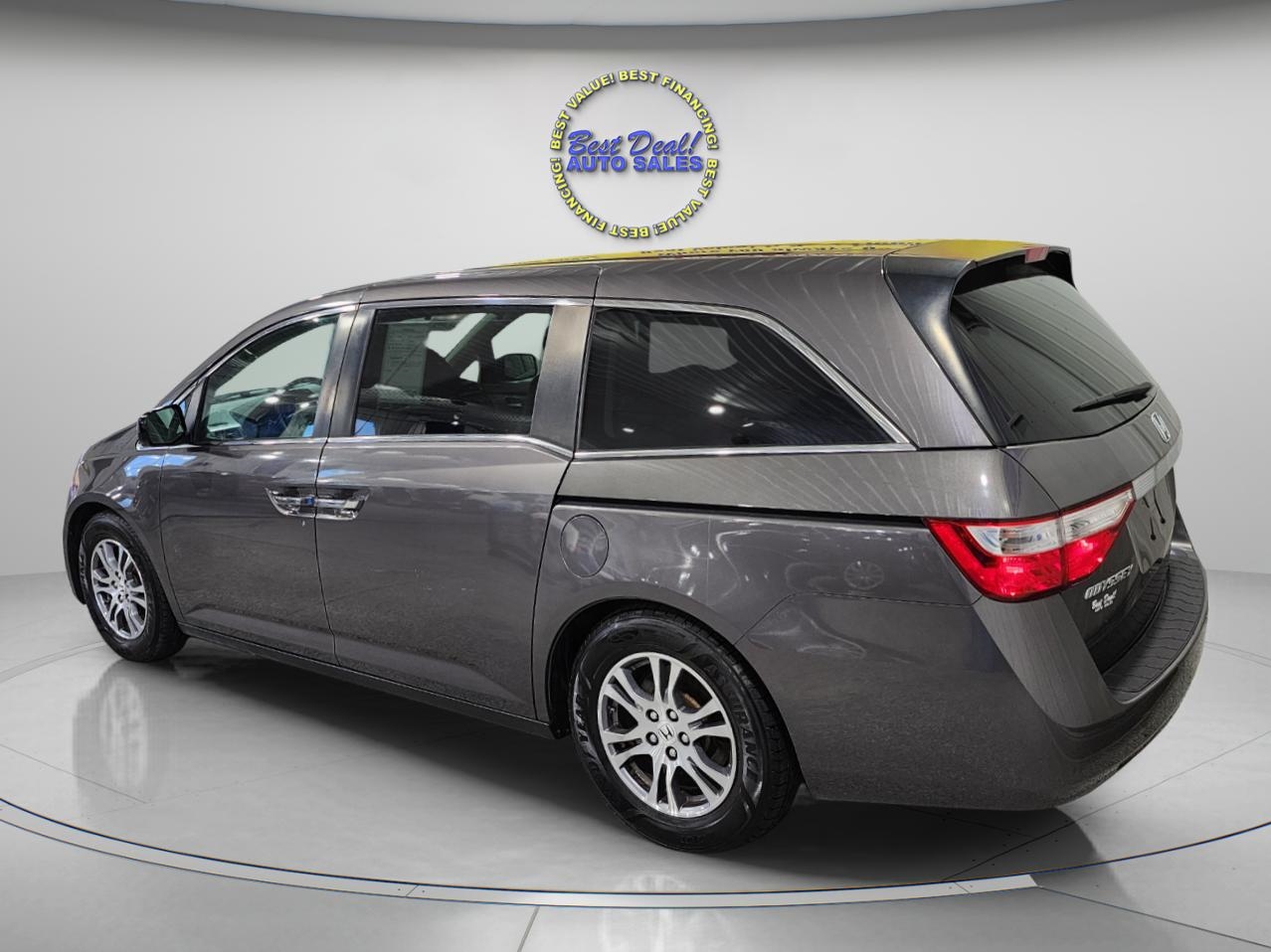 2013 Honda Odyssey EX photo 5