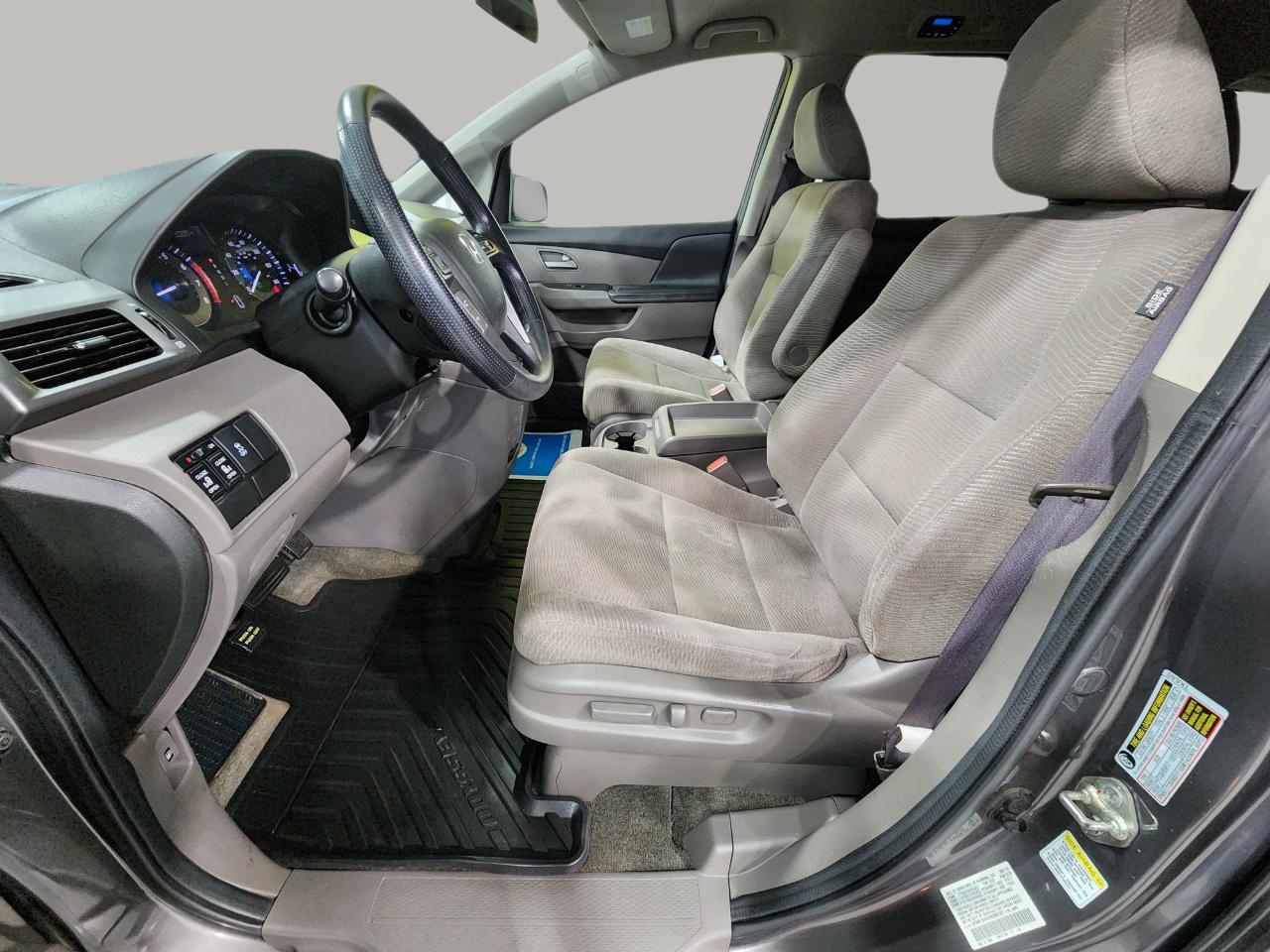 2013 Honda Odyssey EX photo 12
