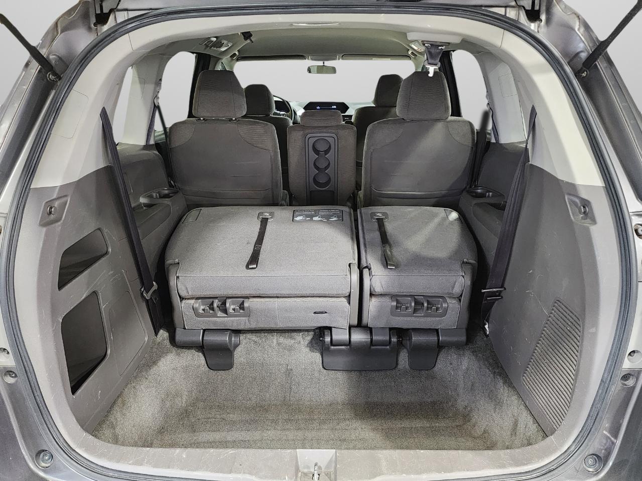 2013 Honda Odyssey EX photo 29