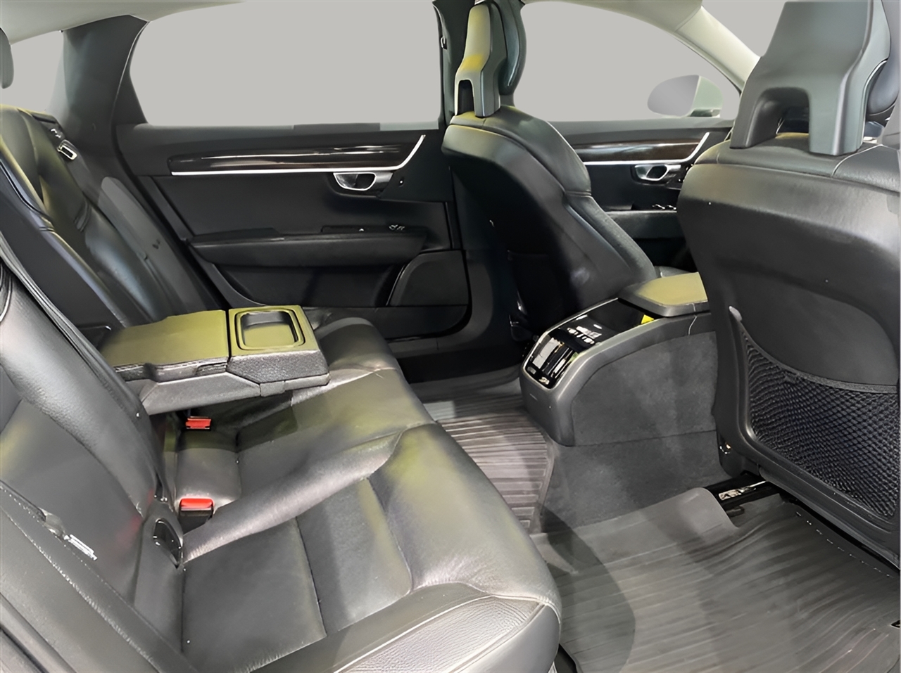 Volvo S90 T6 Momentum AWD 2018