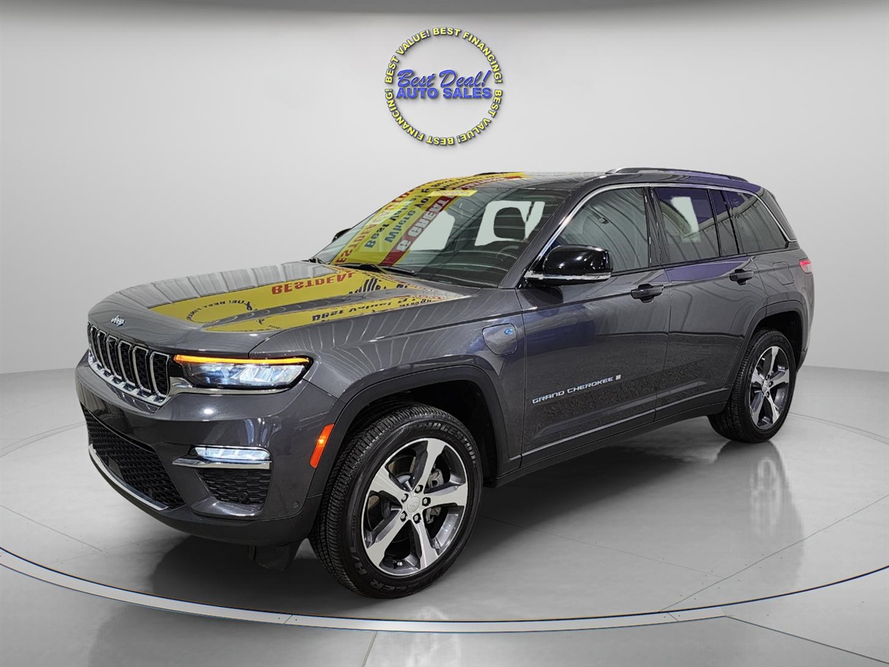 2022 Jeep Grand Cherokee 4xe's photo