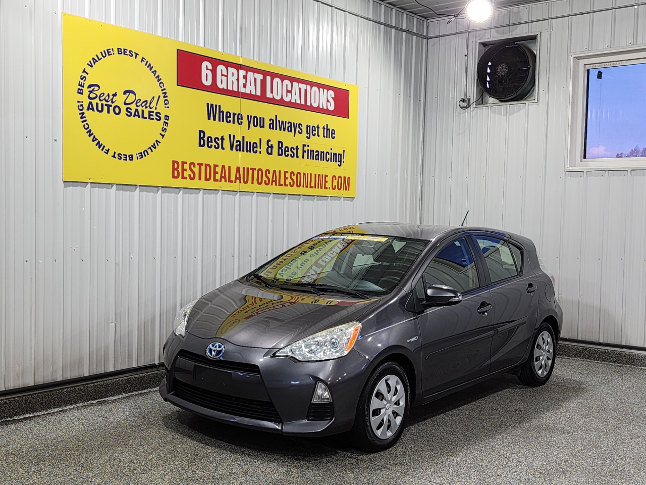 Toyota Prius c  2013 Toyota Prius c  2013