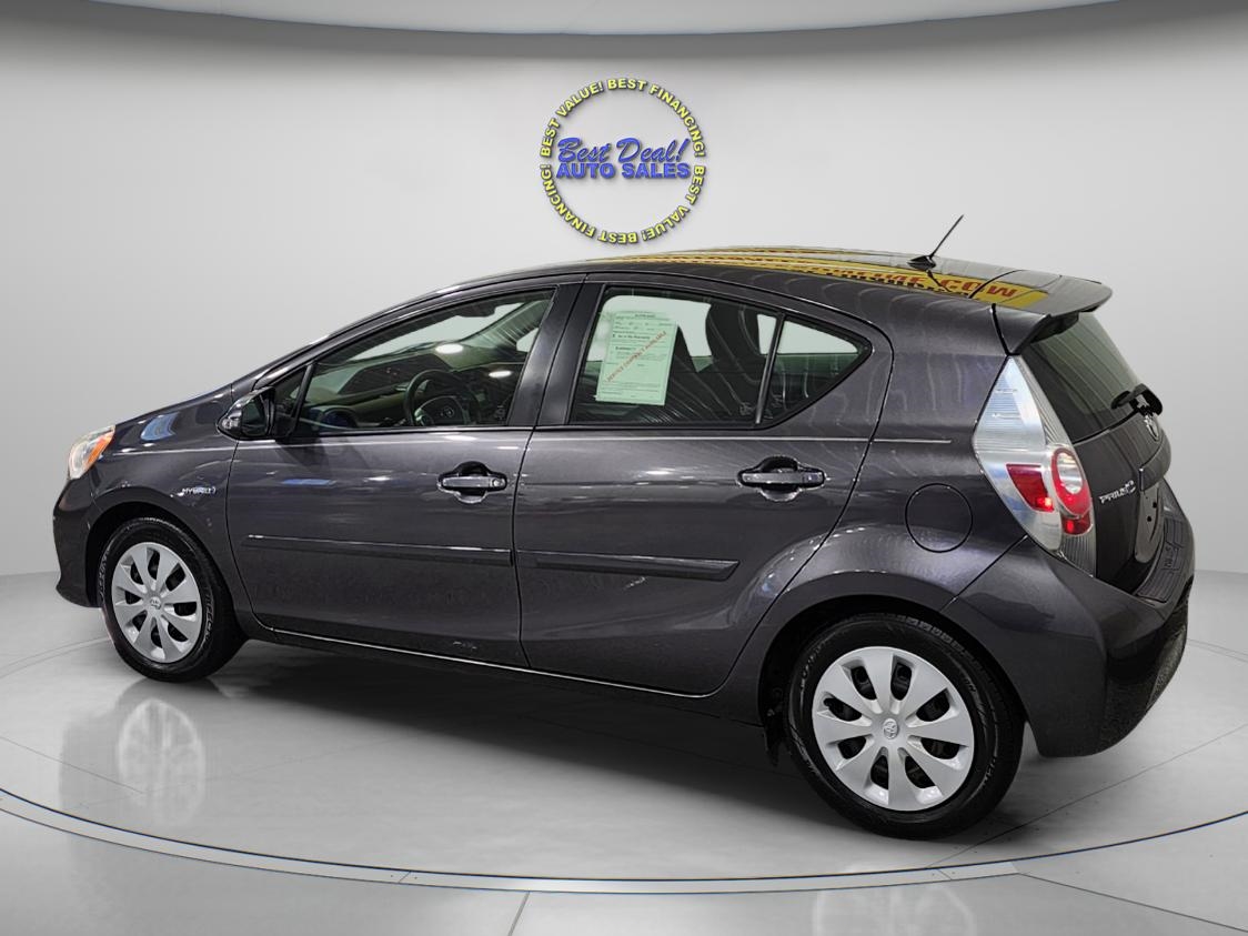 2013 Toyota Prius C photo 4
