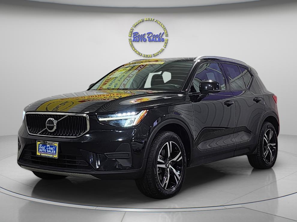 2023 Volvo XC40 B5 Core AWD 4DR SUV