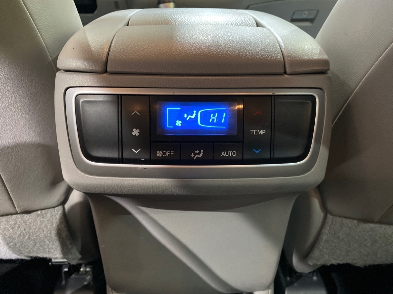 Toyota Highlander XLE AWD V6 2017