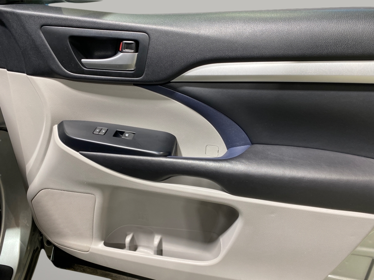 Toyota Highlander XLE AWD V6 2017