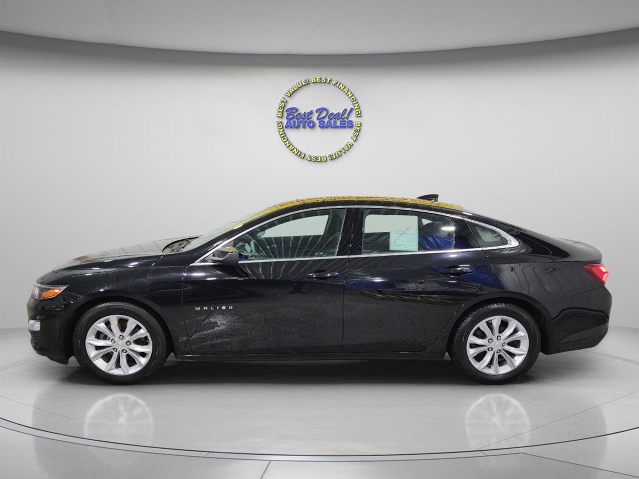 2019 Chevrolet Malibu 1LT photo 2