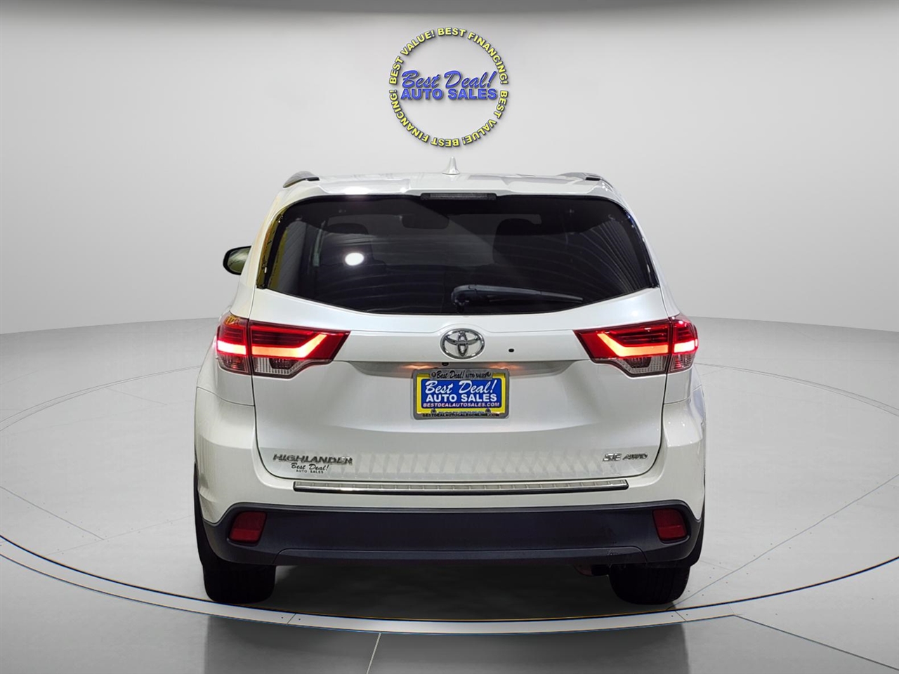 2017 Toyota Highlander SE photo 4