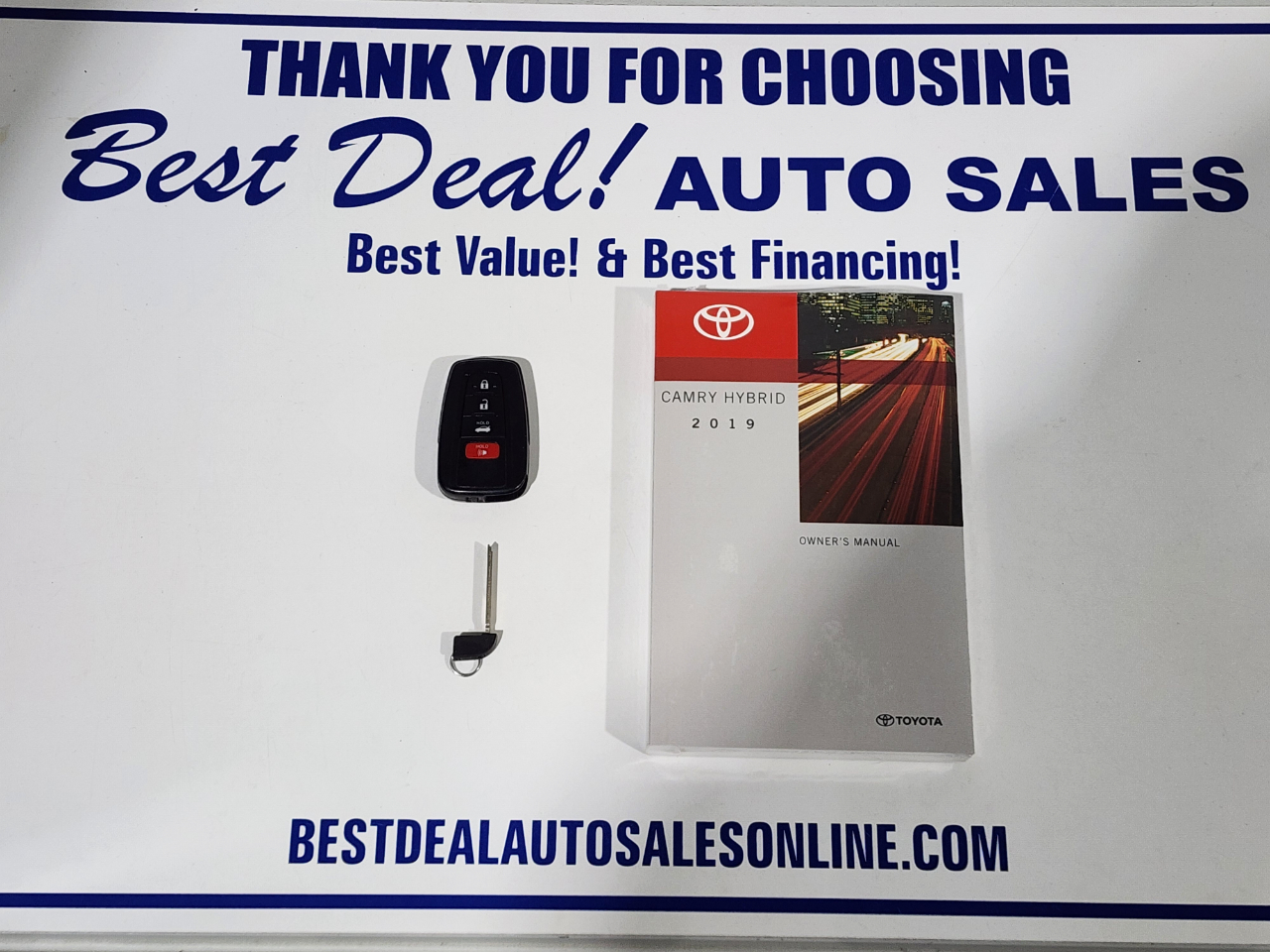 2019 Toyota Camry Hybrid XLE 4DR SEDAN