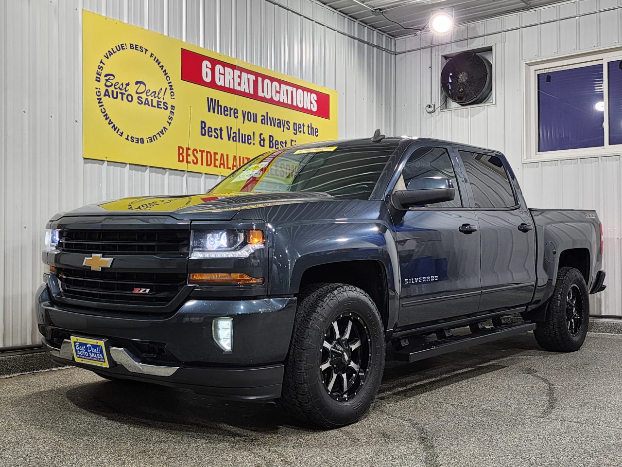 2017 Chevrolet Silverado 1500 4X4 LT 4DR CREW CAB 5.8FT SB PICKUP