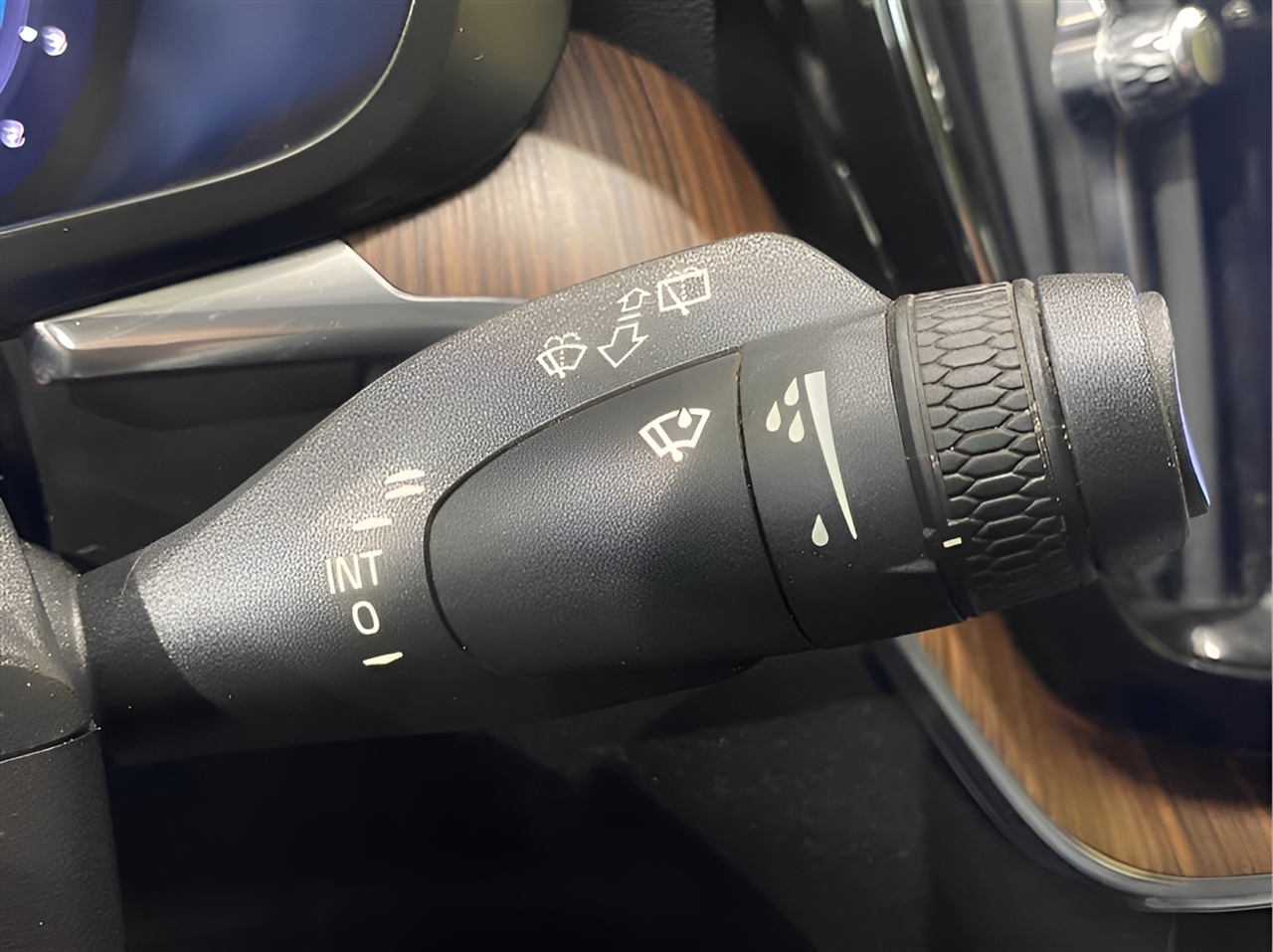 Volvo XC60 T8 Momentum Hybrid AWD 2022