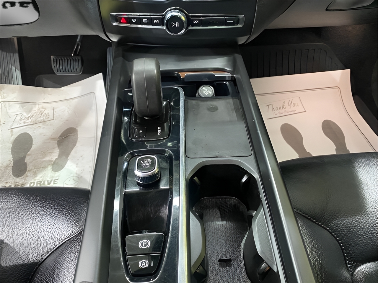 Volvo XC60 T8 Momentum Hybrid AWD 2022