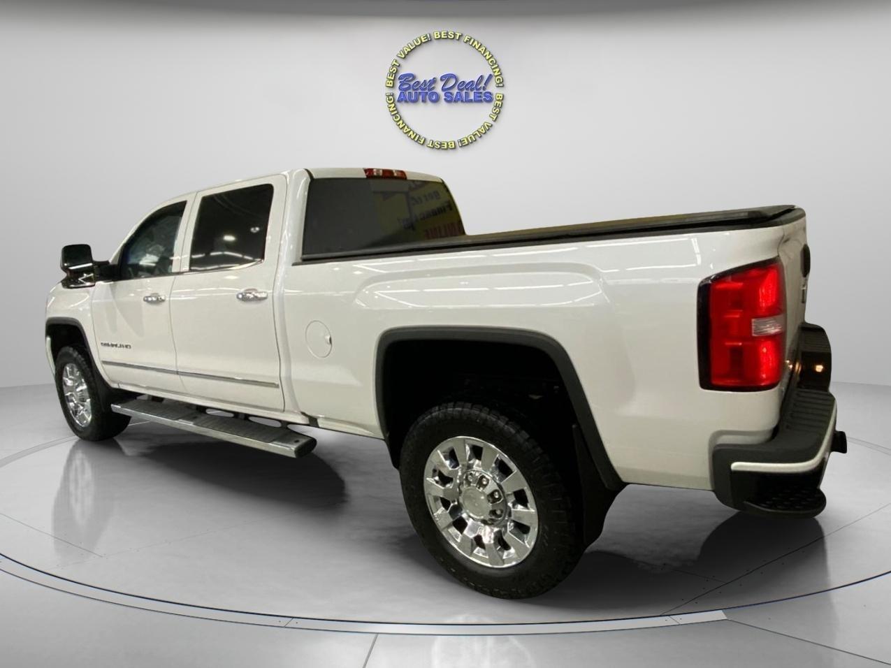 GMC Sierra 2500HD Denali Crew Cab 4WD 2018