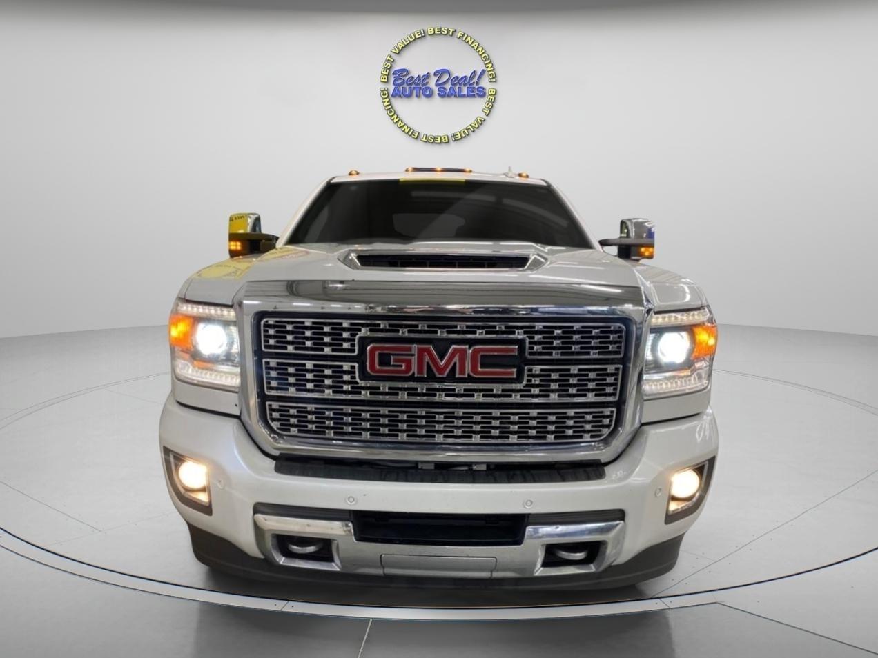 GMC Sierra 2500HD Denali Crew Cab 4WD 2018