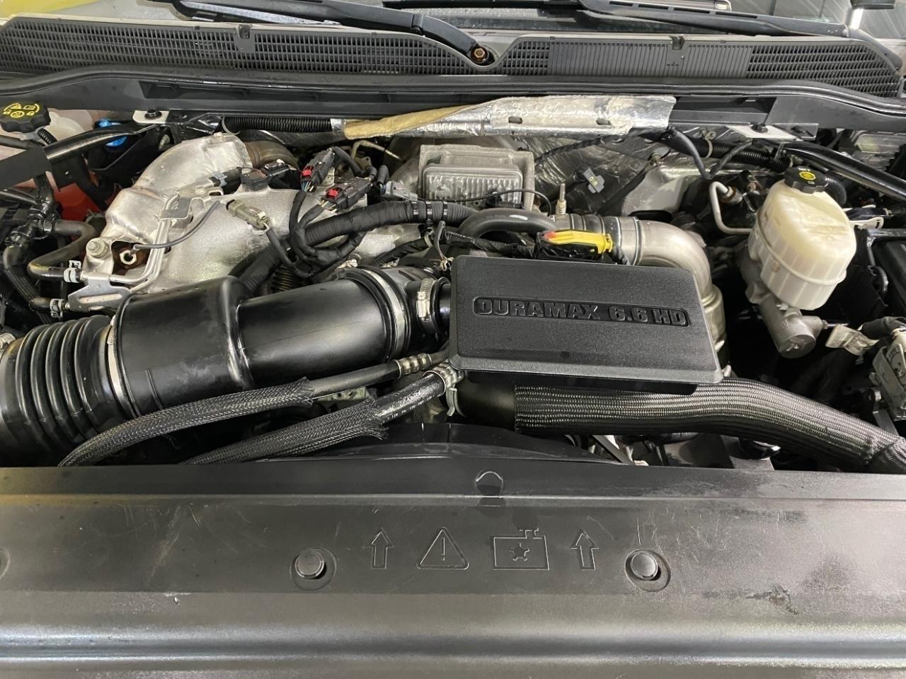 GMC Sierra 2500HD Denali Crew Cab 4WD 2018