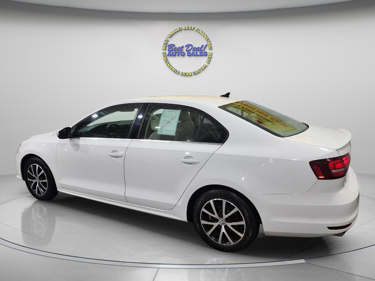 2017 Volkswagen Jetta 1.4T photo 2