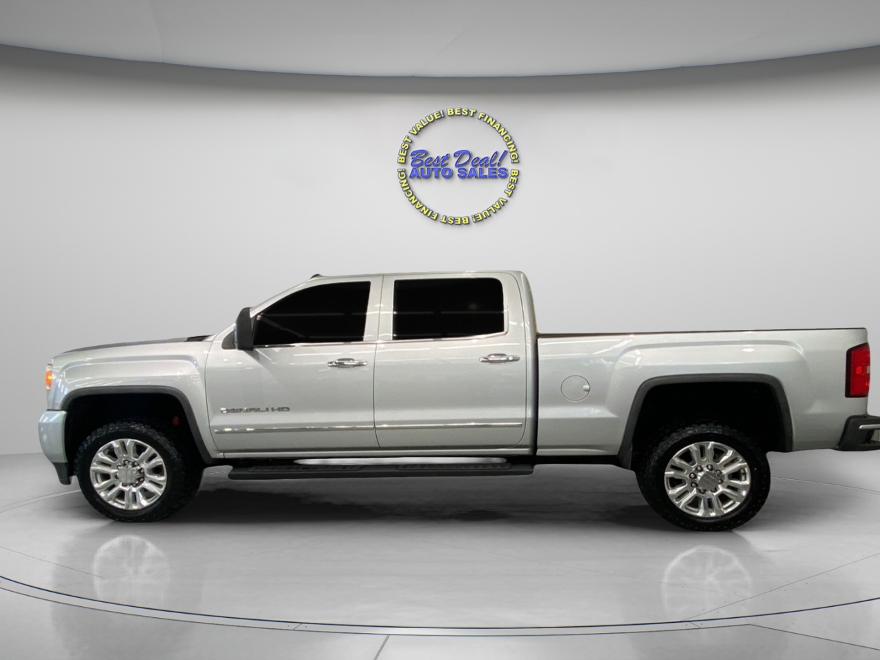 GMC Sierra 2500HD Denali Crew Cab 4WD 2015