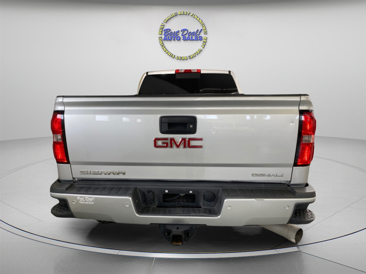 GMC Sierra 2500HD Denali Crew Cab 4WD 2015