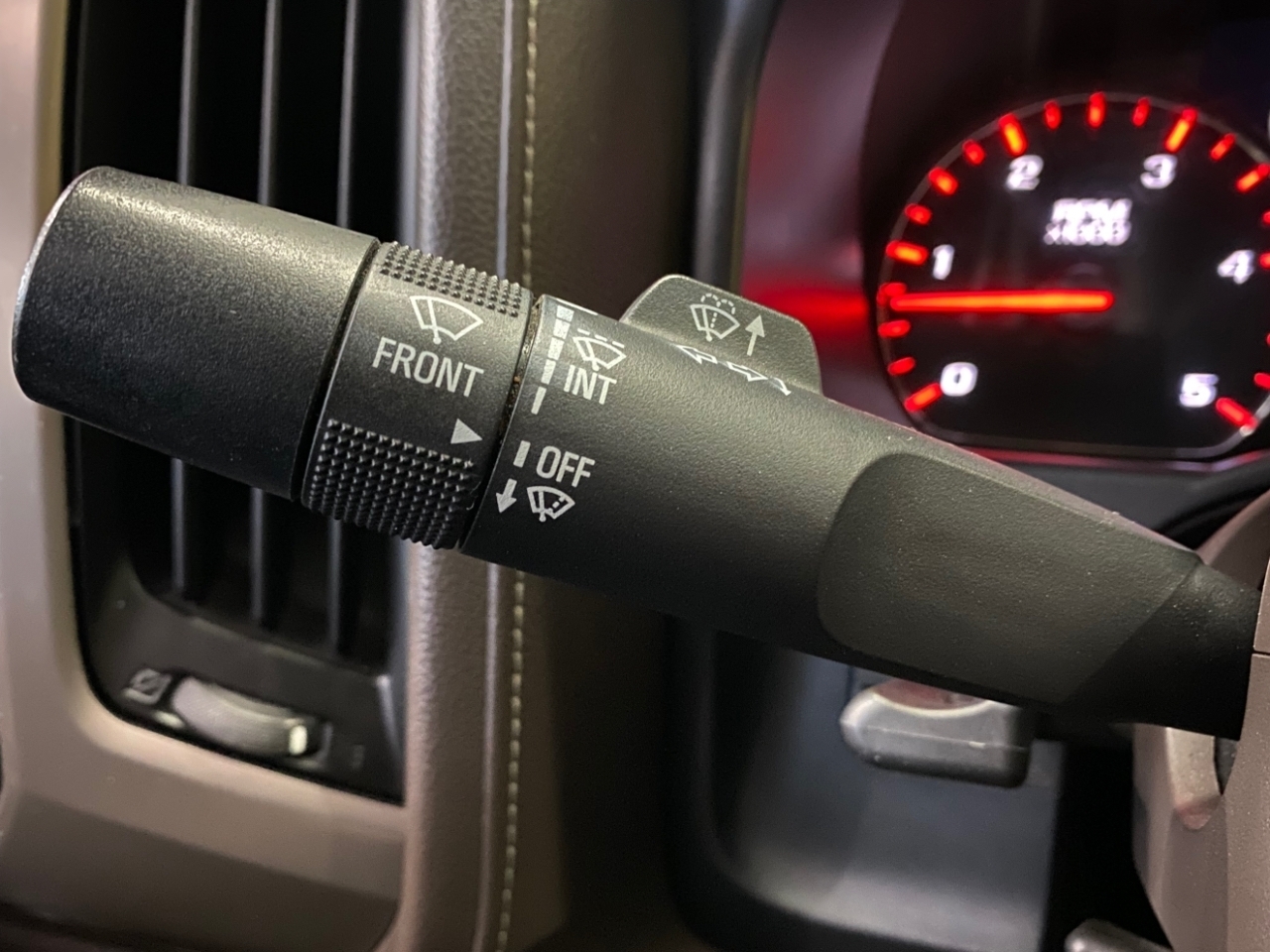 GMC Sierra 2500HD Denali Crew Cab 4WD 2015