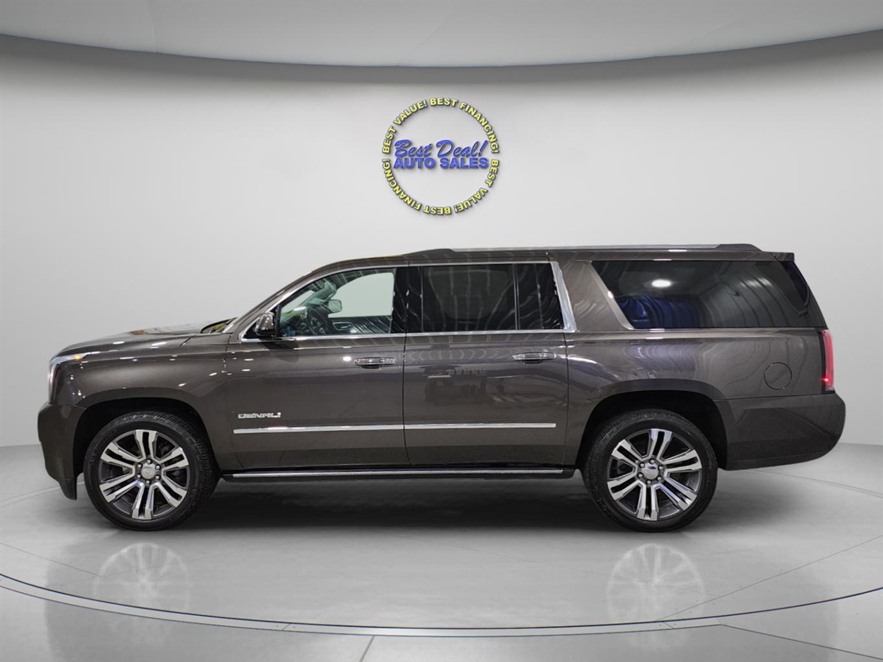 GMC Yukon XL Denali 4WD 2019