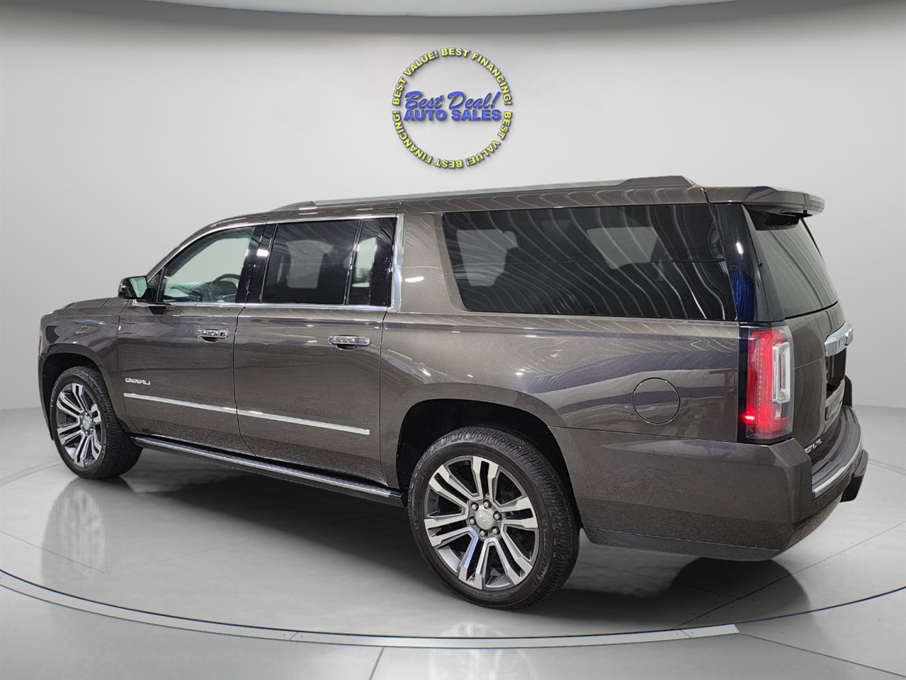 GMC Yukon XL Denali 4WD 2019