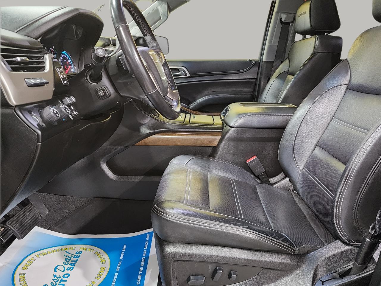 GMC Yukon XL Denali 4WD 2019